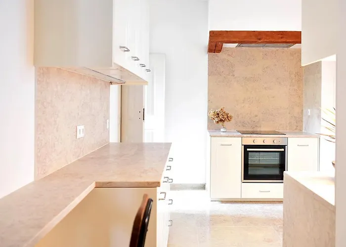 カーサ バルタザール ゲストハウス 4*